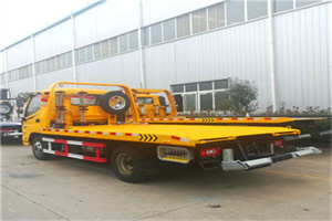 万山特附近拖车救援搭电