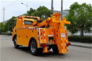 万山特高速路拖车费